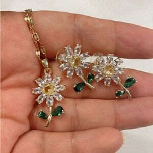 Sunflower necklace with earrings